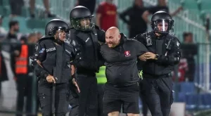 Равносметка на СДВР след ЦСКА - ЦСКА 1948: Пострадал служител на БФС, полицаи + пет ареста