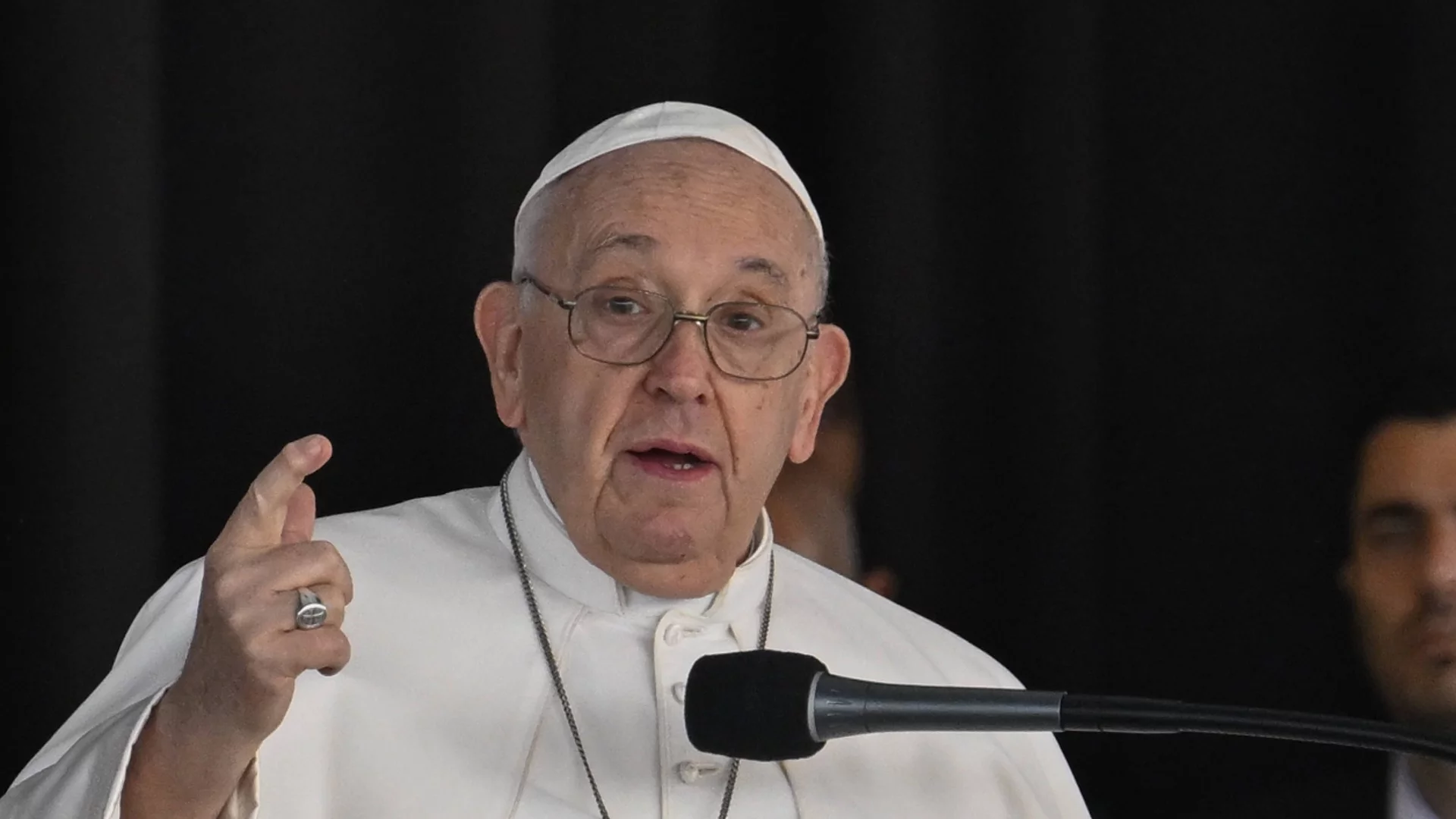 Папата: Нека оръжията в Судан да замлъкнат
