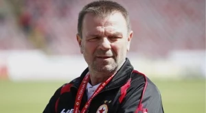 {{ otherArticle[0].article.title }}