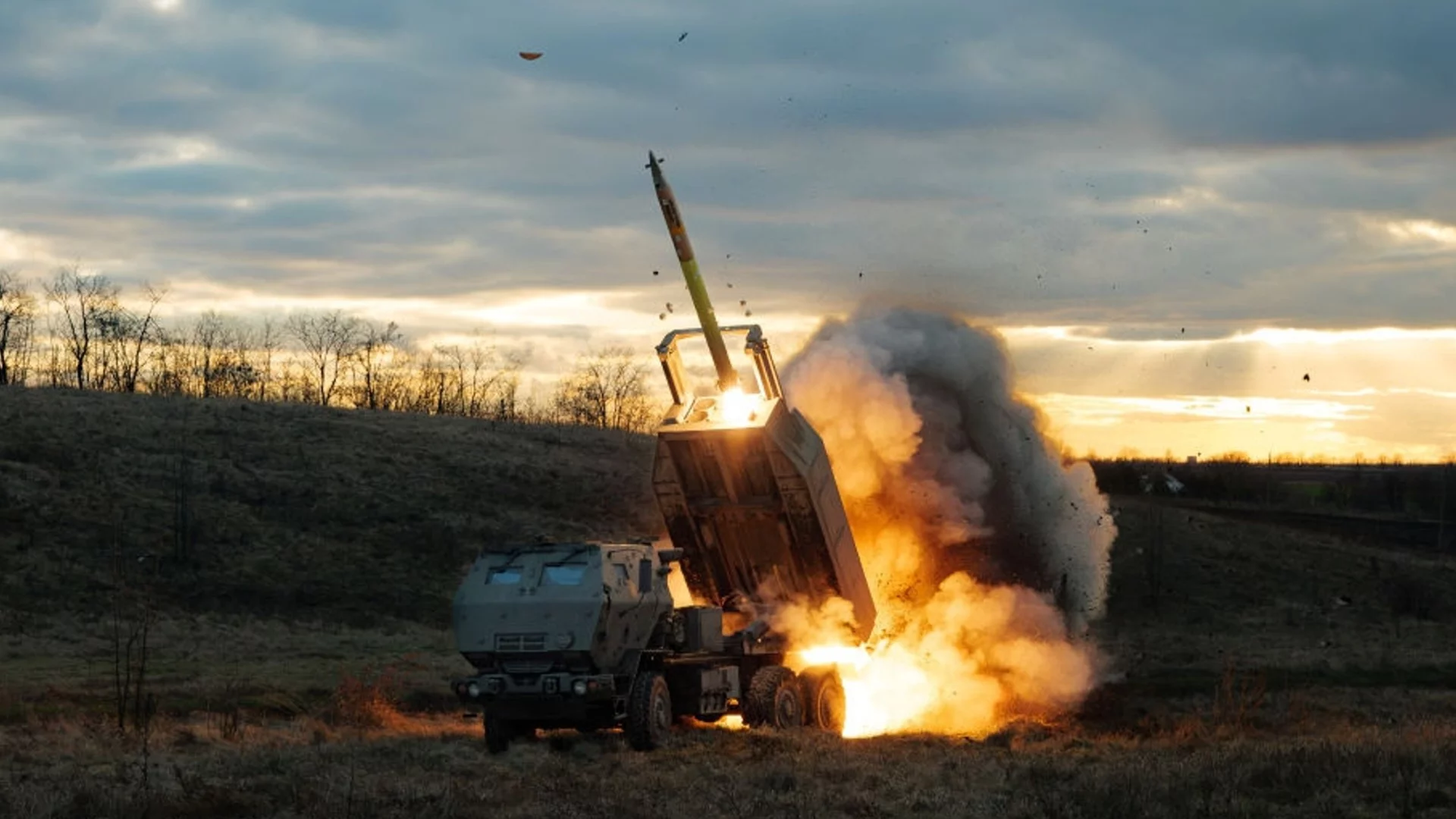 Оръжието на САЩ вече действа в Русия: HIMARS порази ПВО край Белгород (ВИДЕО)