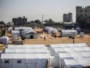 Жертви след удари по бежански лагери в Газа, докато Израел се готви за примирие