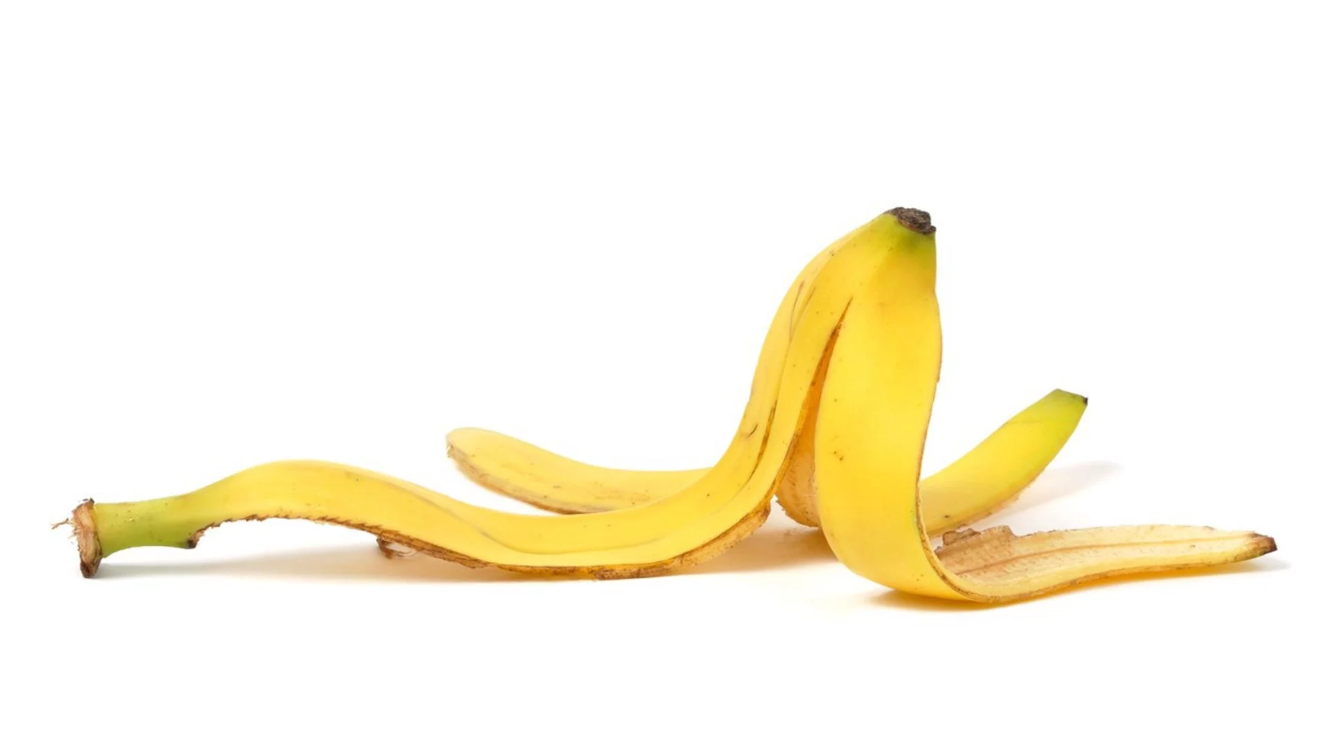 Какво представлява банановата вода и полезна ли е тя за растенията