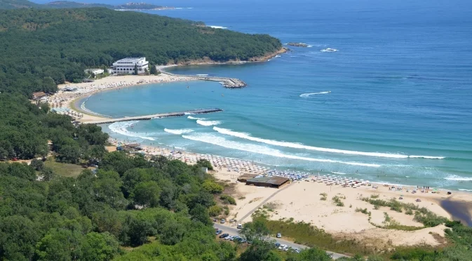 В началото на летния сезон: Проверяват качеството на морската вода