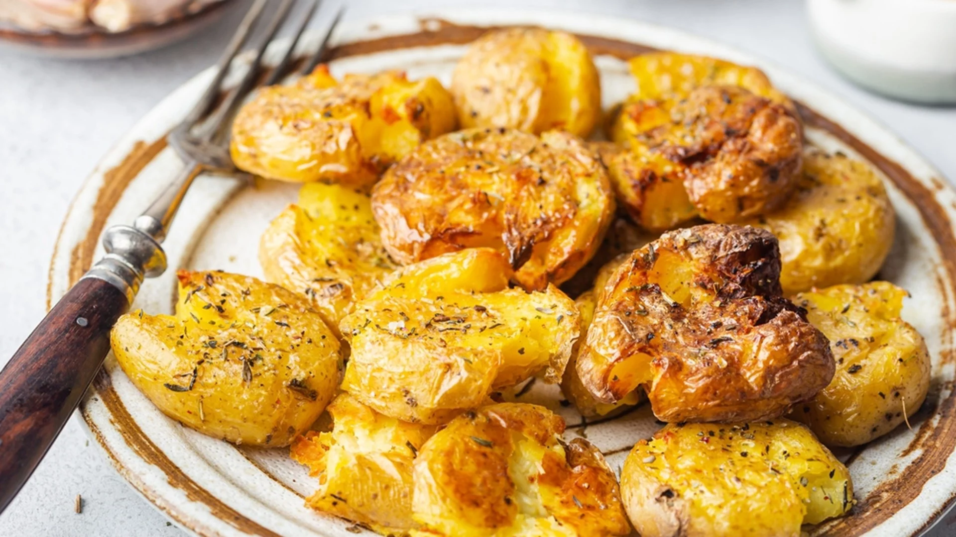 Как да печете картофи правилно - не забравяйте тези 2 съставки