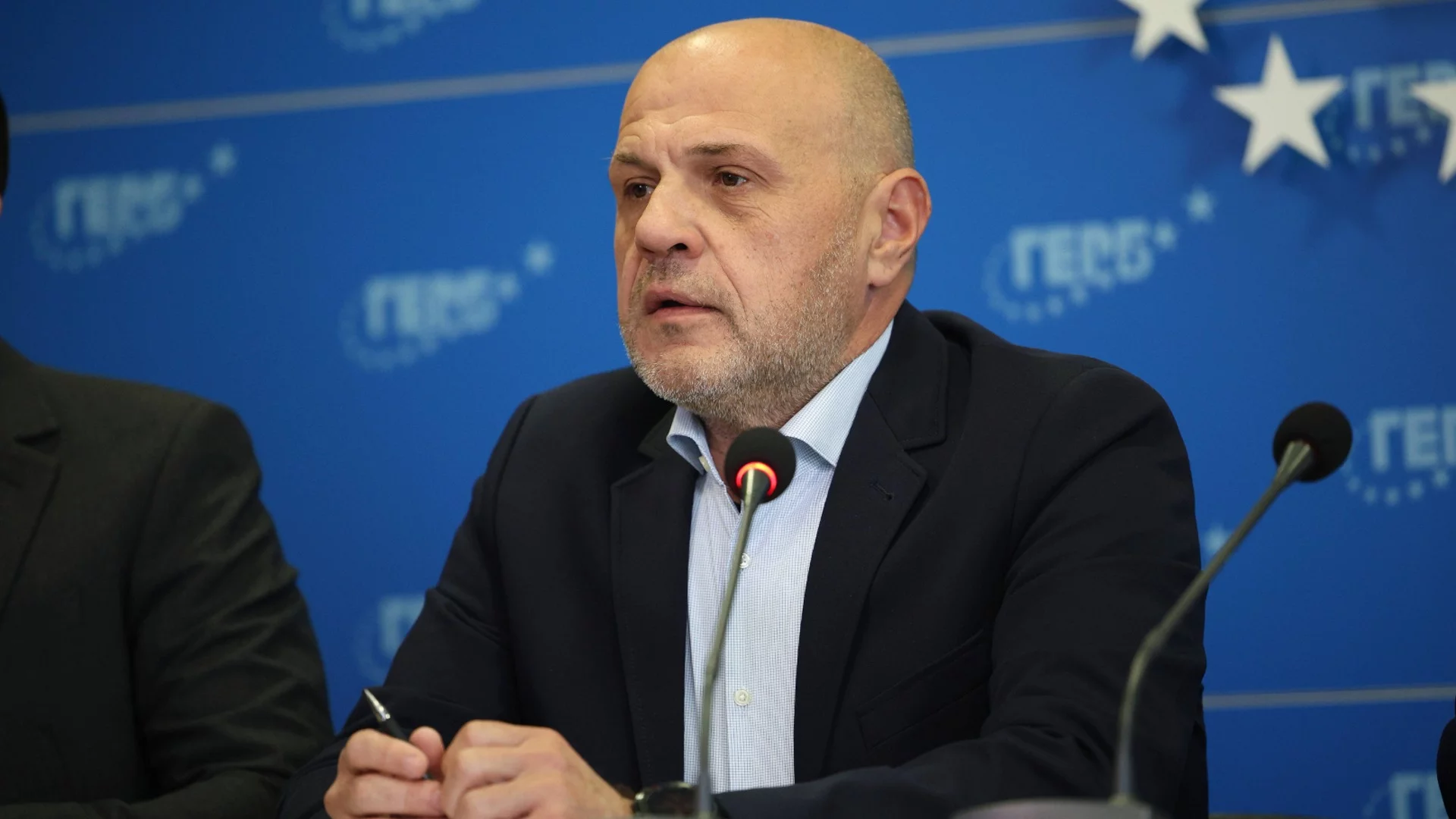 Томислав Дончев не пожела да каже с кого ГЕРБ ще се коалира след изборите