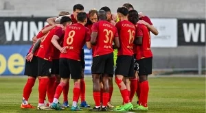 {{ otherArticle[0].article.title }}