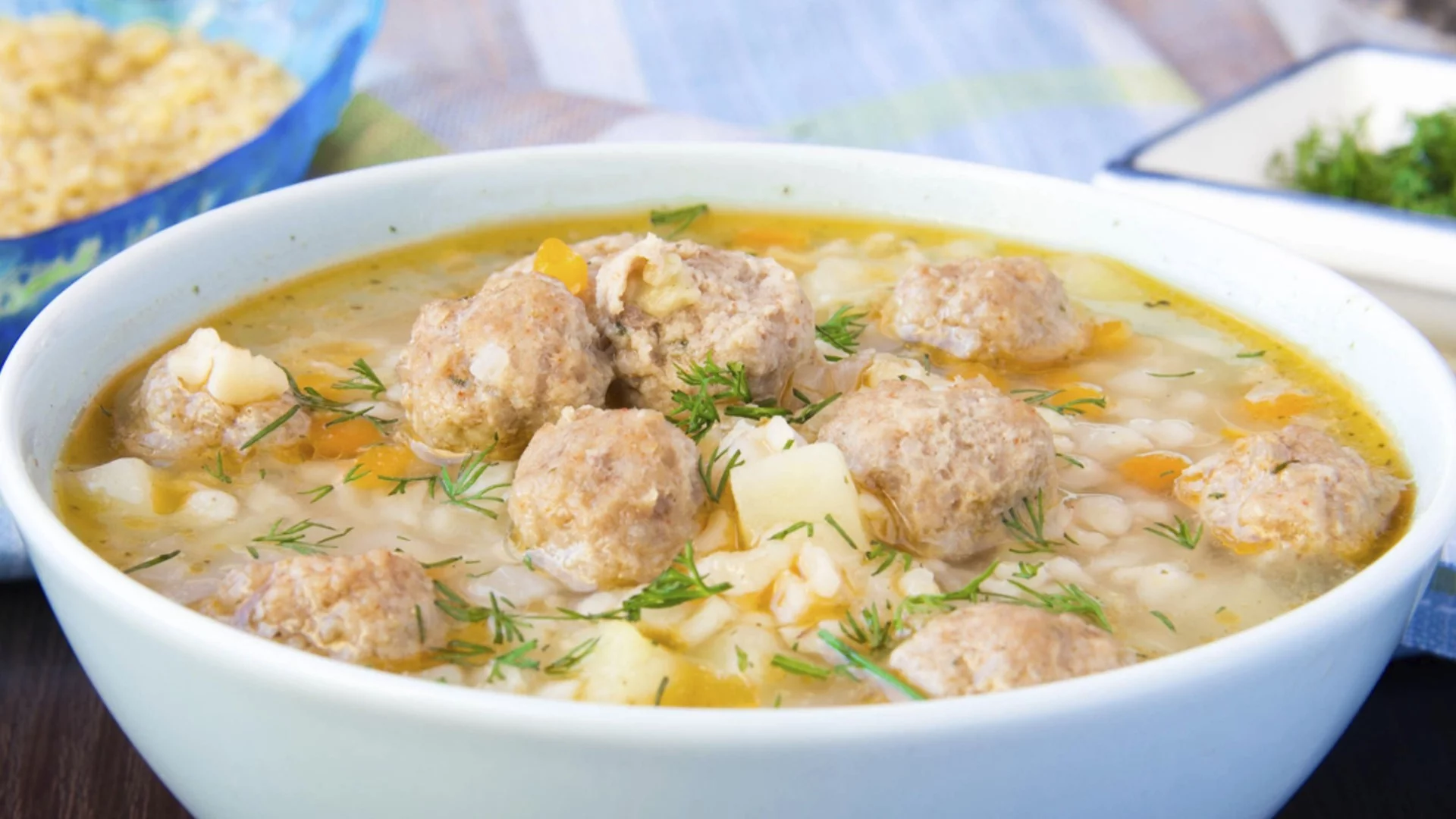 Най-вкусната супа топчета: Ето как се приготвя
