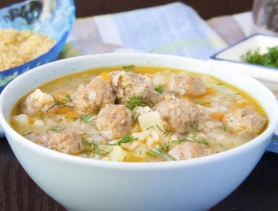 Най-вкусната супа топчета: Ето как се приготвя