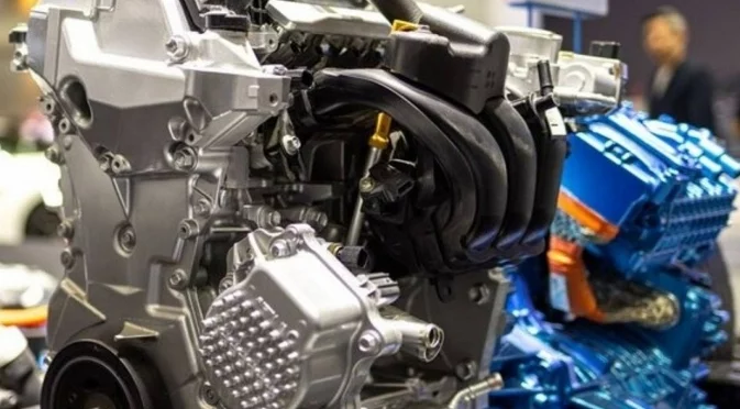 Toyota готви революция при двигателите с вътрешно горене