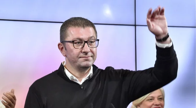 ВМРО-ДПМНЕ и ВЛЕН си стиснаха ръцете за коалиция в РСМ