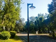 Община Бургас монтира близо 200 нови лампи в Морската градина