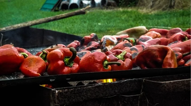 Щастието мирише на печени чушки 