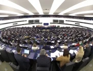 Първи данни: Европа избра своите нови 720 европейски депутати (СНИМКИ)
