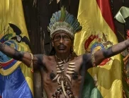 Изолирано амазонско племе се пристрасти към порното, след като Илон Мъск му осигури достъп до интернет 