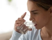 Защо НЕ трябва да пиете по 2 л вода на ден