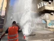 20-метров гейзер с вряла вода изригна в центъра на София (ВИДЕО)