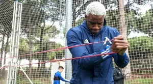 Бивш английски национал предупреди Хосе Кордоба какво ще му е трудно в Англия