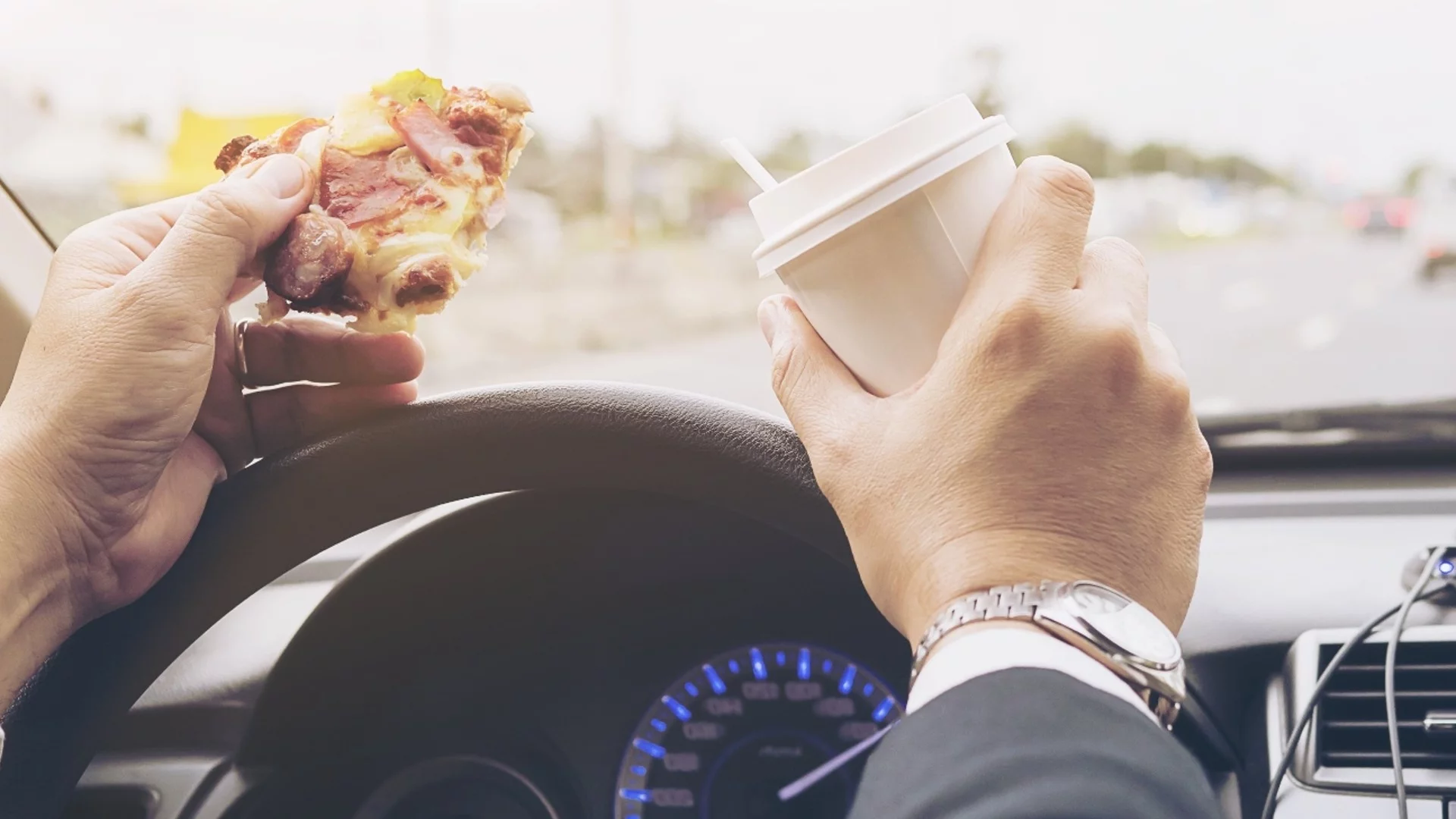 5 храни, които трябва да се избягват, докато се шофира