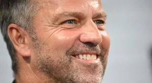 Ханзи Флик иска в Барселона лидера по брой подавания напред в Бундеслигата