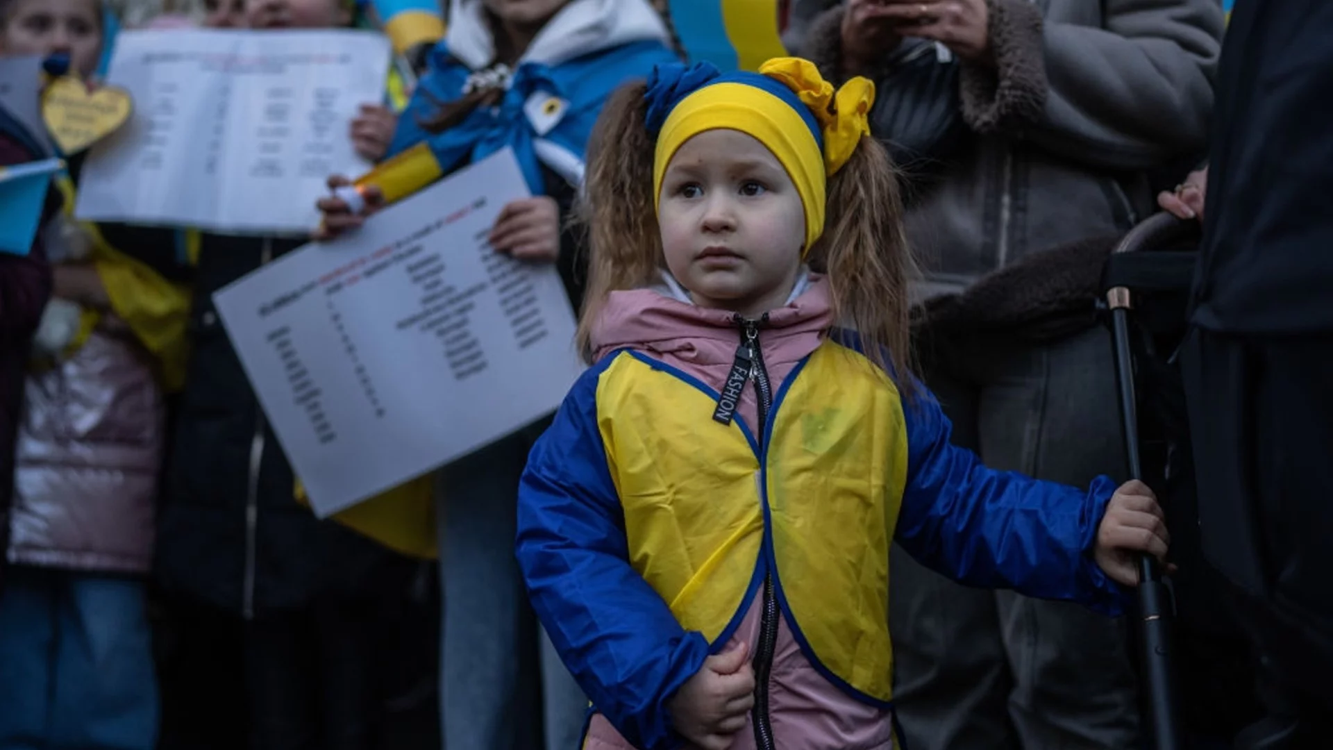 България с хуманитарен проект за помощ на украински деца сираци