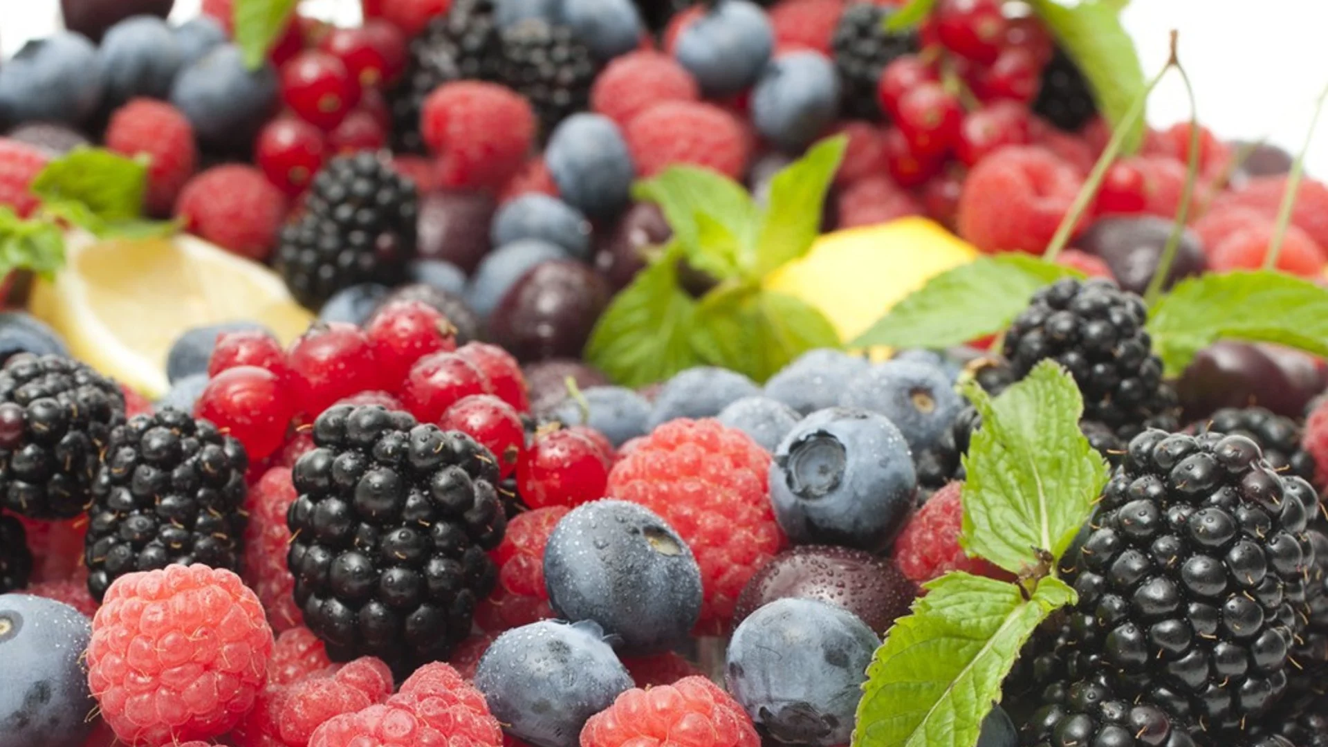 5 признака за отровни плодове, които може да не забележите