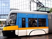 Автомобил влетя на трамвайните релси на бул. Цар Борис III (СНИМКА)