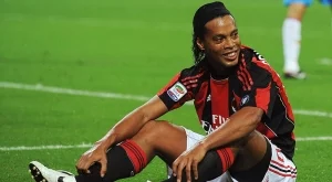 Рафиня разкри тънка подробност около Роналдиньо - молил се на Винисиус да му даде билети за мач на Бразилия