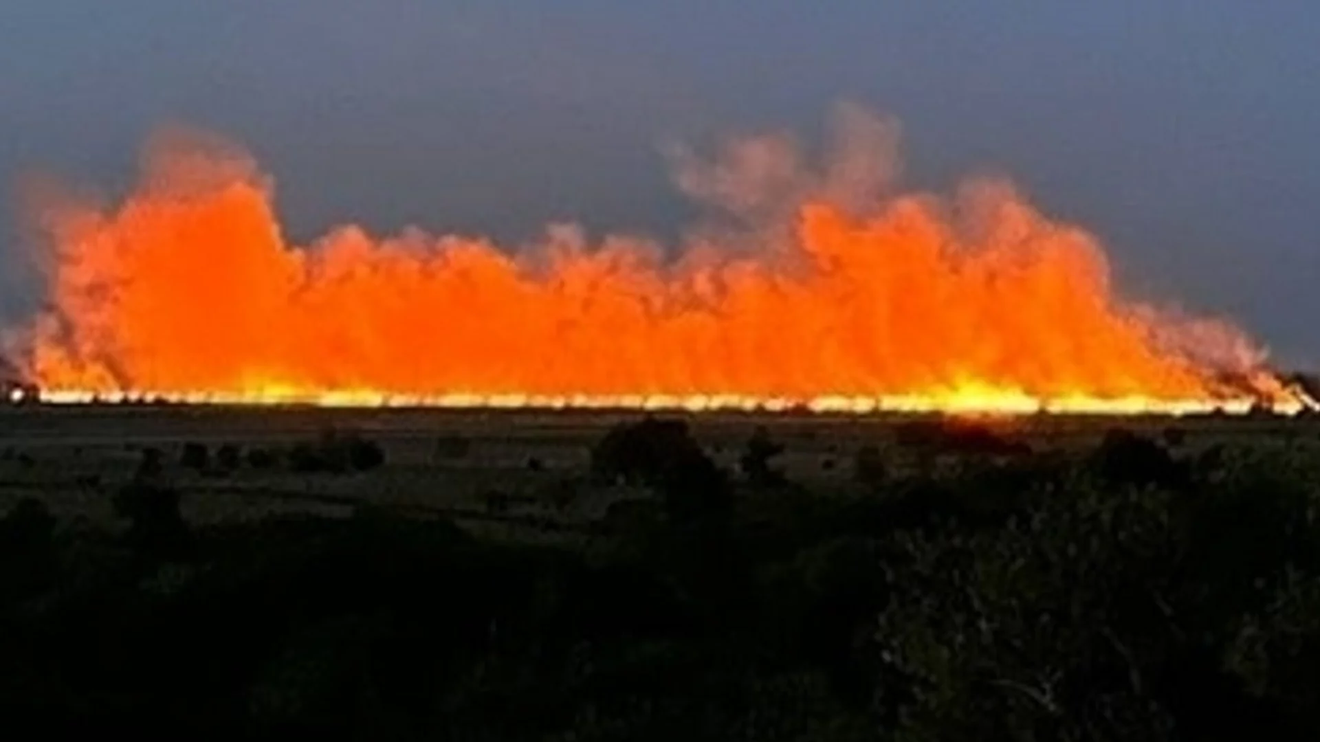 Гигантски пожар след експлозия на газопровод в Русия (ВИДЕА)