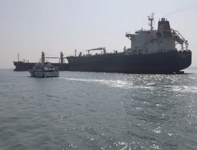 Китайски и филипински кораб се сблъскаха в Южнокитайско море