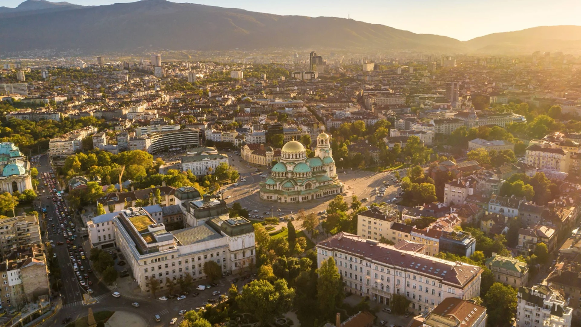 София скочи с шест места в класация за най-скъпи градове в света