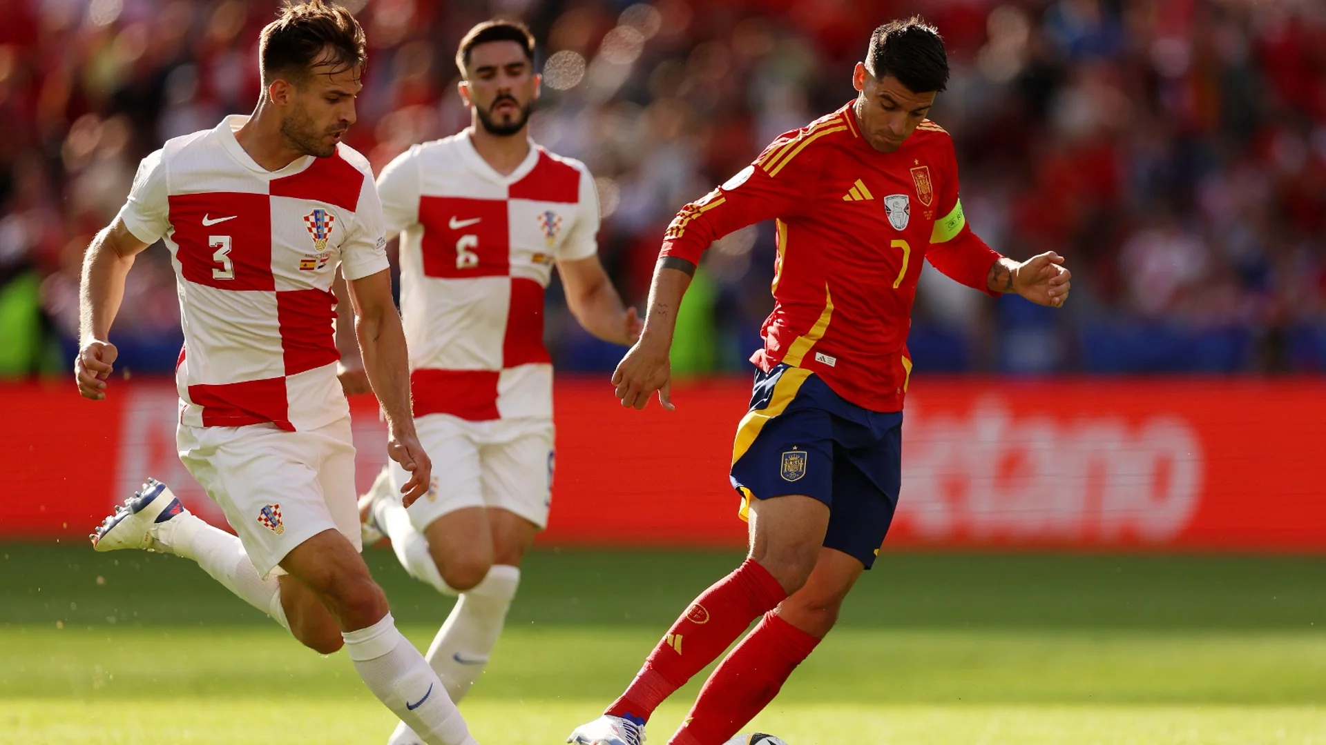 От тики-така към вертикален футбол: Испания пресира мощно и атакува светкавично! (ВИДЕО)