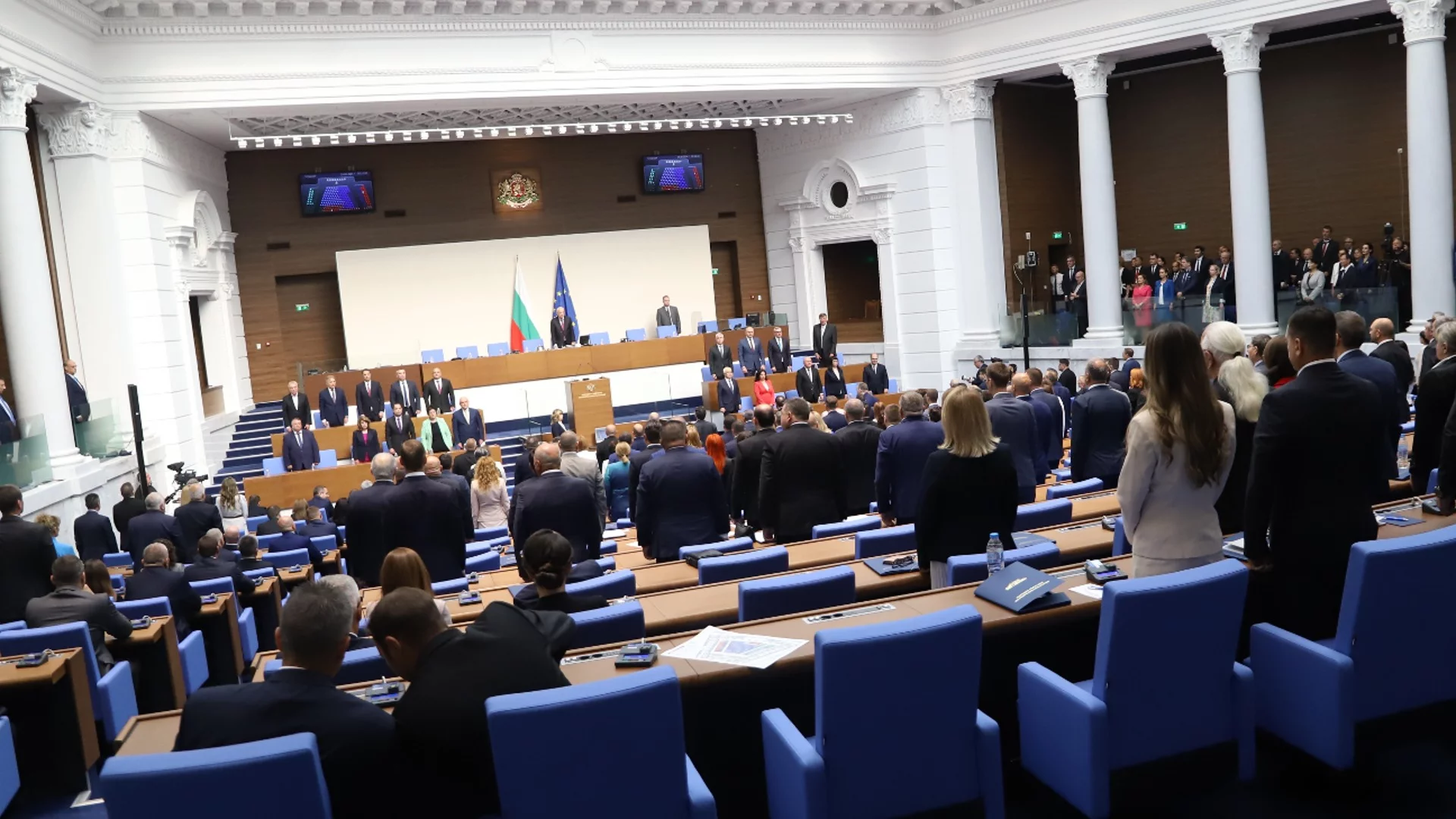 Остри речи и ясни знаци за новото правителство: Старт на юбилейния 50-и парламент (СНИМКИ и ВИДЕО)