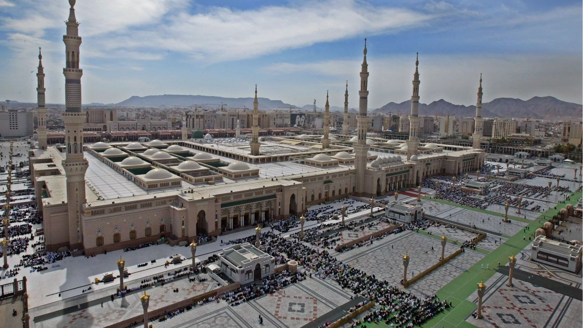 Стотици жертви на жегите в Мека