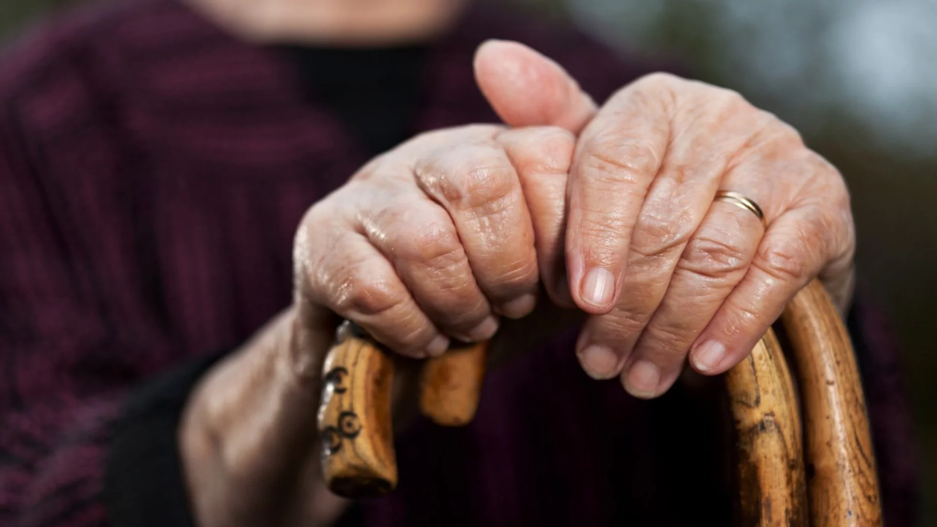 Решение: Социалната пенсия за старост се повишава от 1 юли 2024 г.