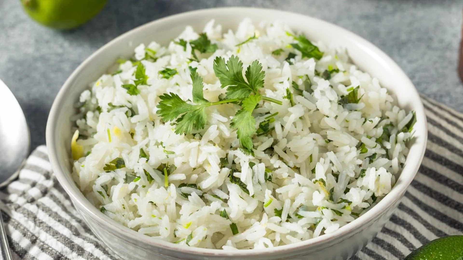 Колко време издържа сварен ориз в хладилника?