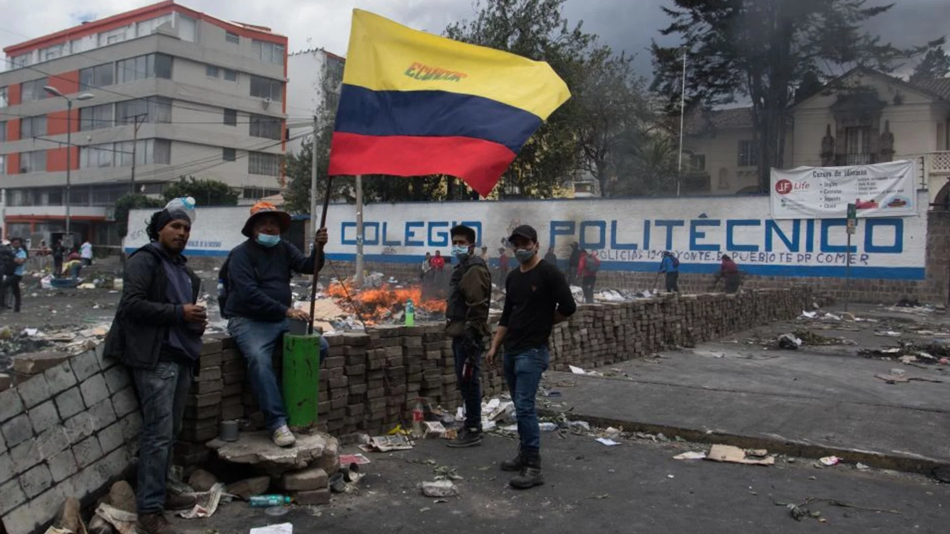 Еквадор остана на тъмно заради голяма авария