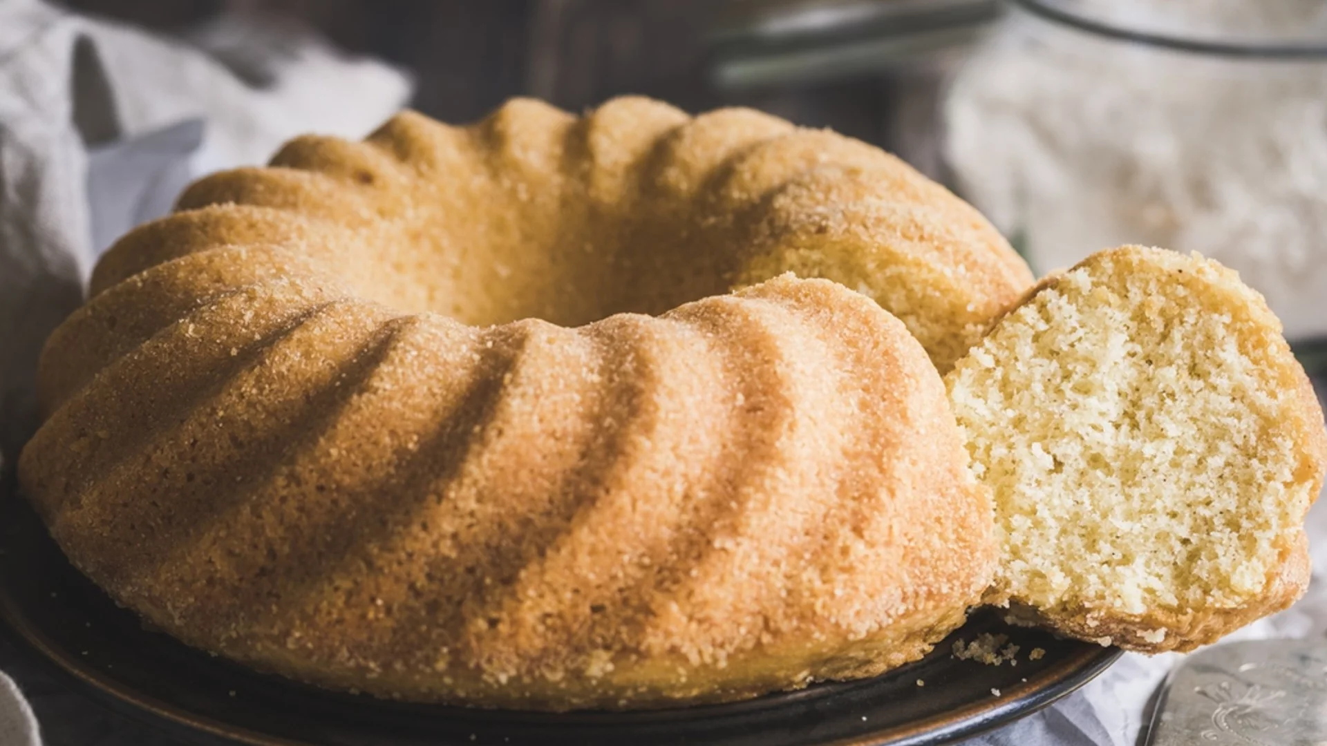 Страхотен кекс с ябълки, канела и орехи: Очаквано добра комбинация