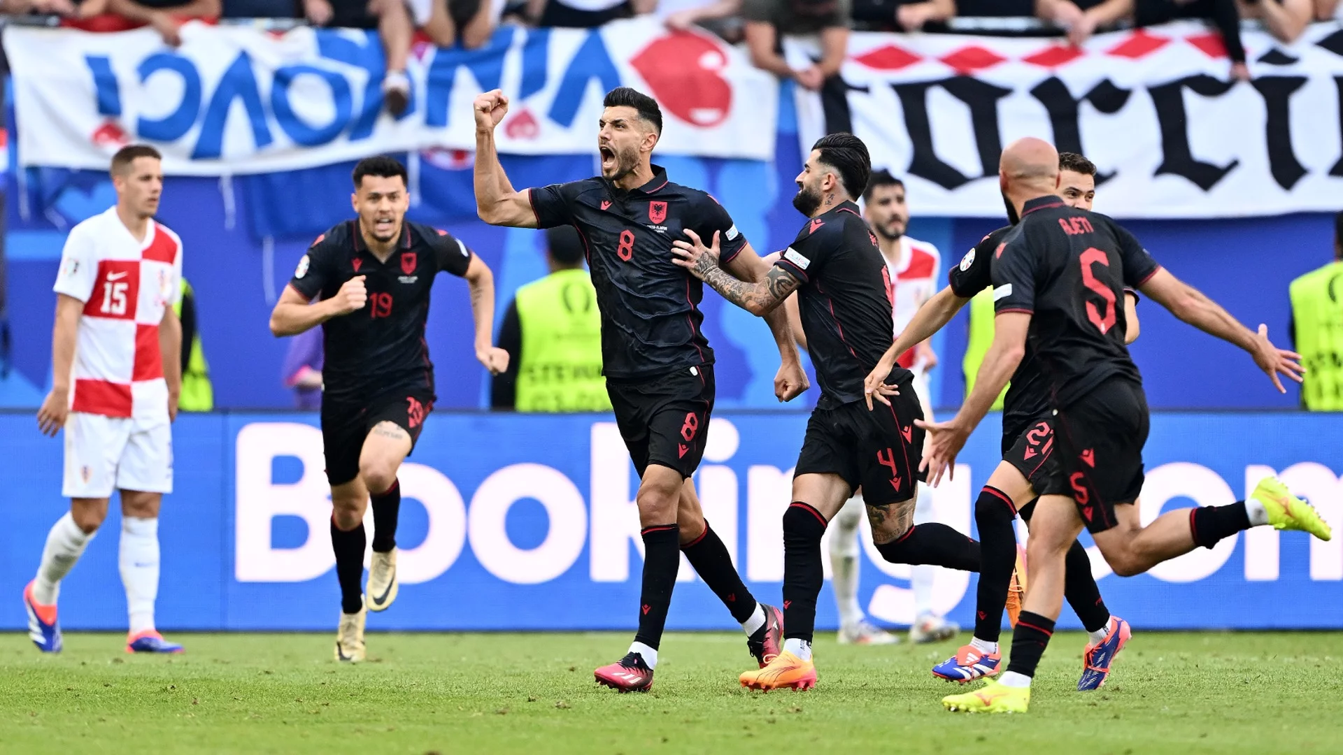 Албанец пренаписа историята на Европейското първенство (ВИДЕО)