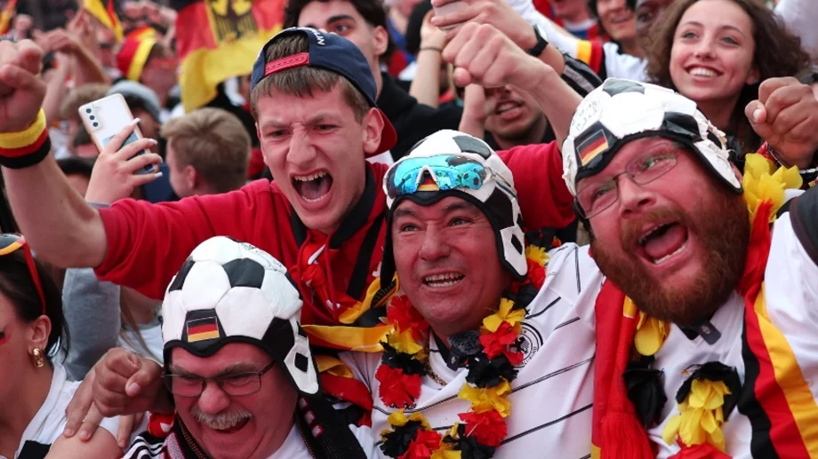 Край на Група A на Европейското по футбол: Голов мач на непобедимите + дуела на Възкресението