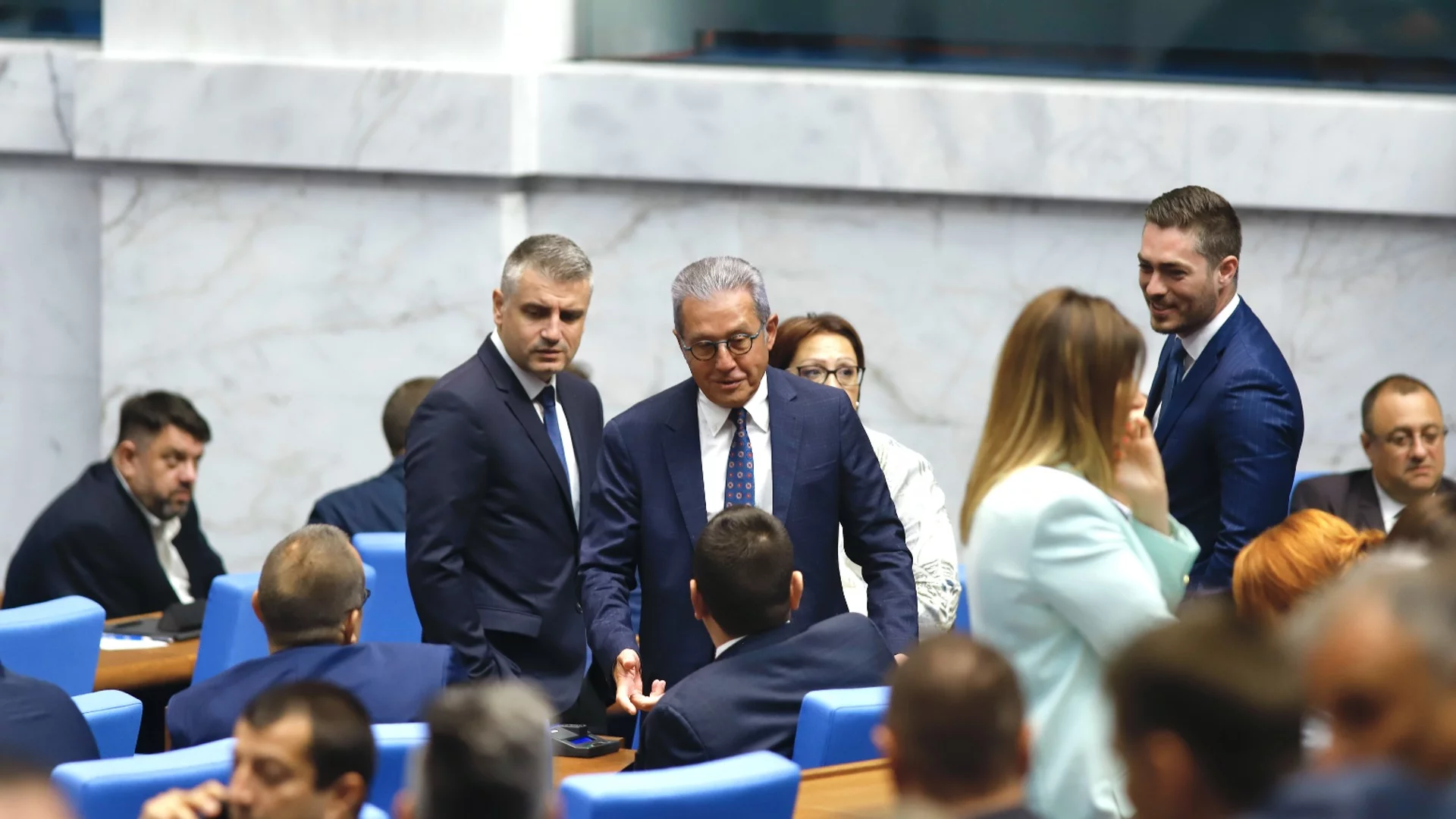 Ясни са председателите на парламентарните групи - Борисов, Пеевски, Денков застават начело