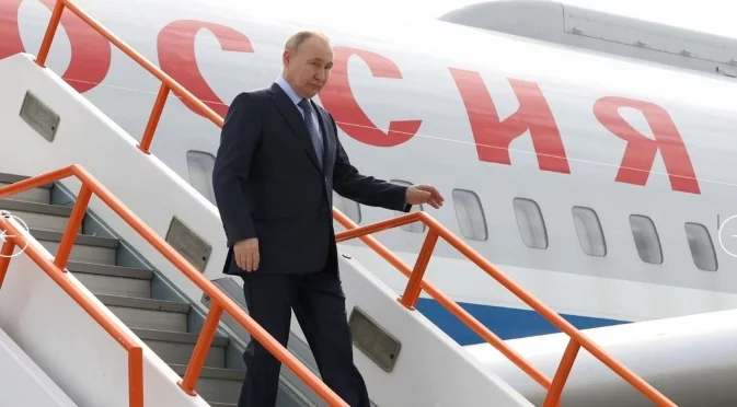 Путин пристигна на посещение във Виетнам (ВИДЕО)