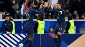 ВИДЕО: Странна контрола! Коман, Конате и други звезди на Франция биха 7:0, докато са на Европейското по футбол