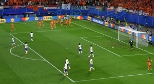 Първи тим АУТ от Европейското първенство по футбол! Мазало в група + първи голям скандал (ВИДЕО)