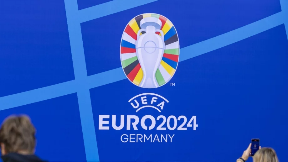 Как ще бъдат решени групите на Европейското по футбол, ако отборите са с равен брой точки?