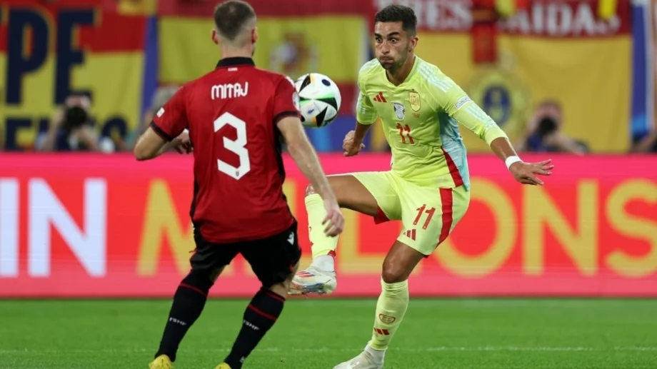 Испания за втори път в историята спечели всички мачове от групите на Европейското (ВИДЕО)