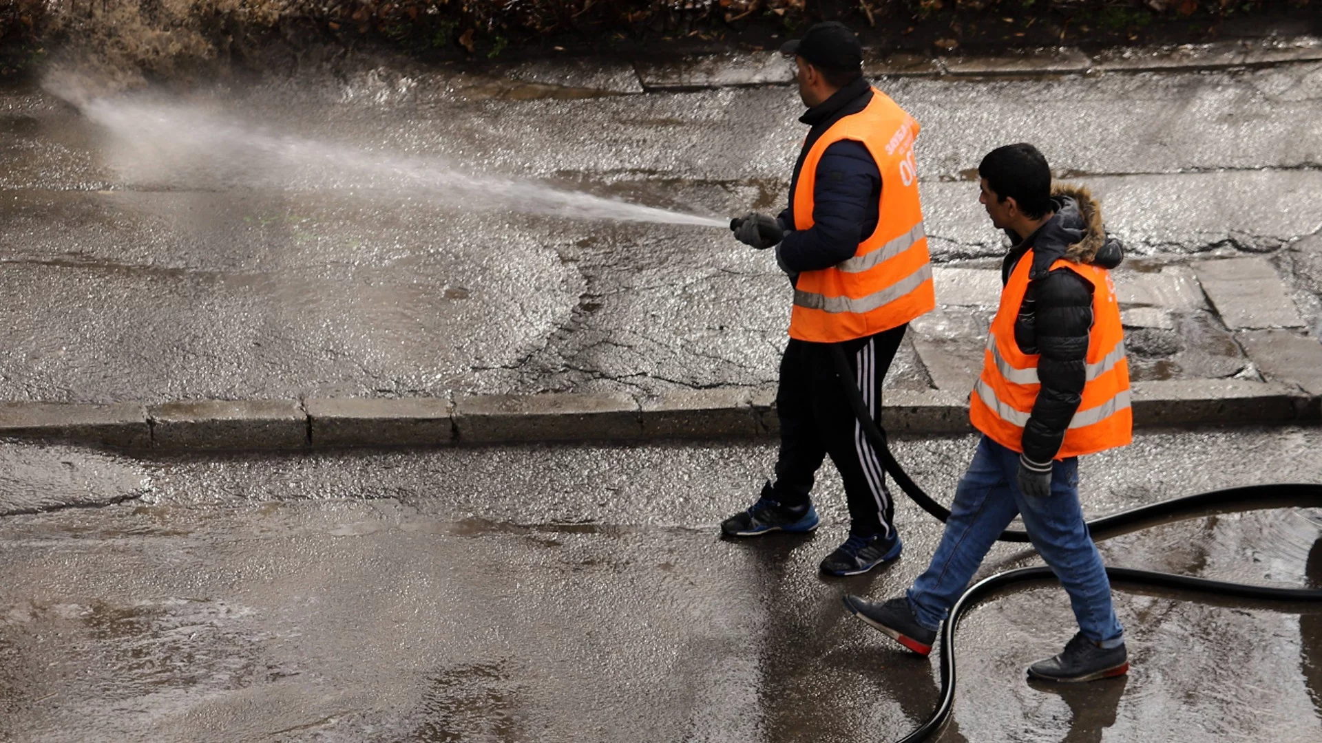 Заради миене на улиците: Ето къде в София променят движението