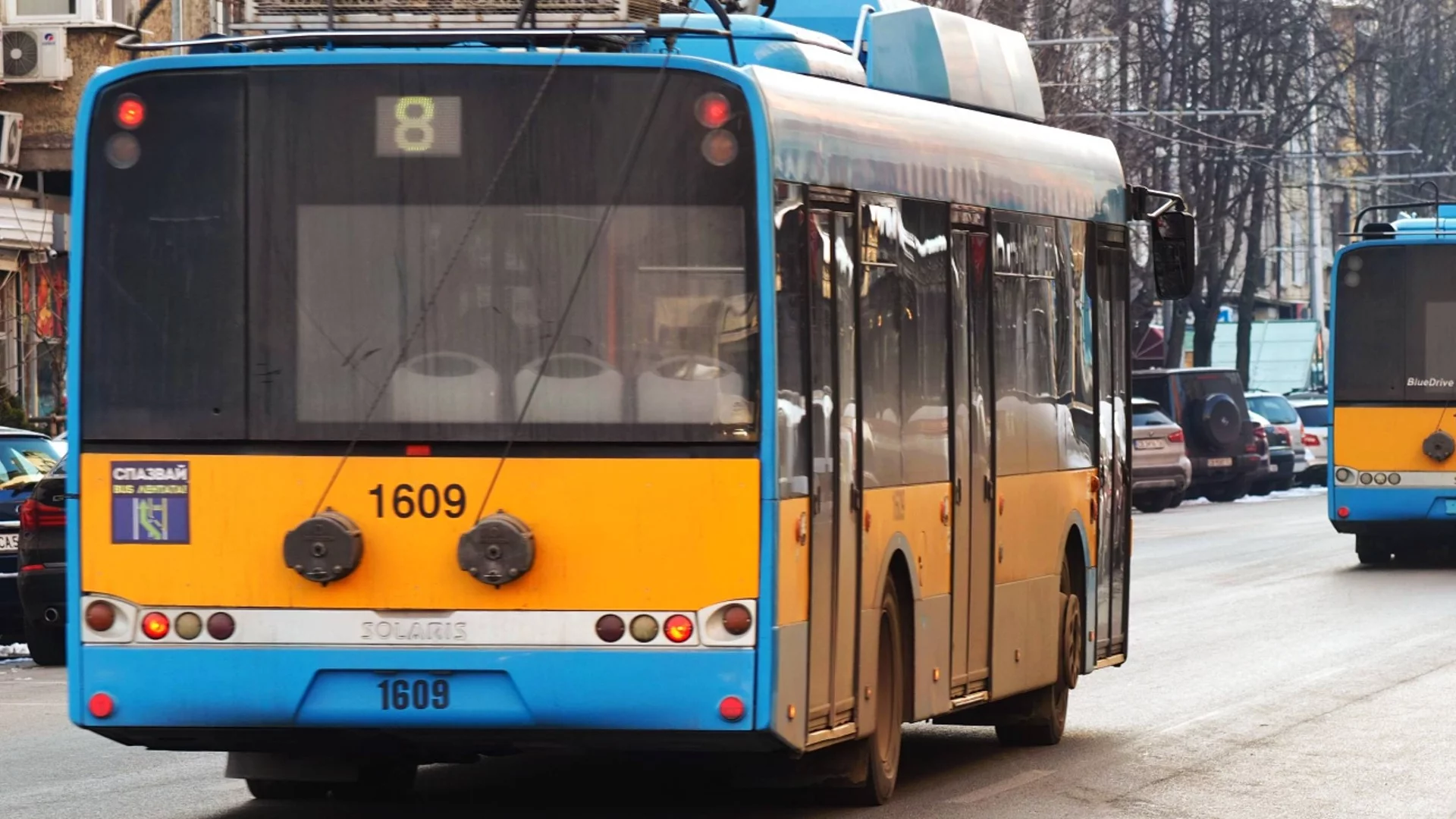 Пловдивчанин хвърли камък по автобус на градския транспорт