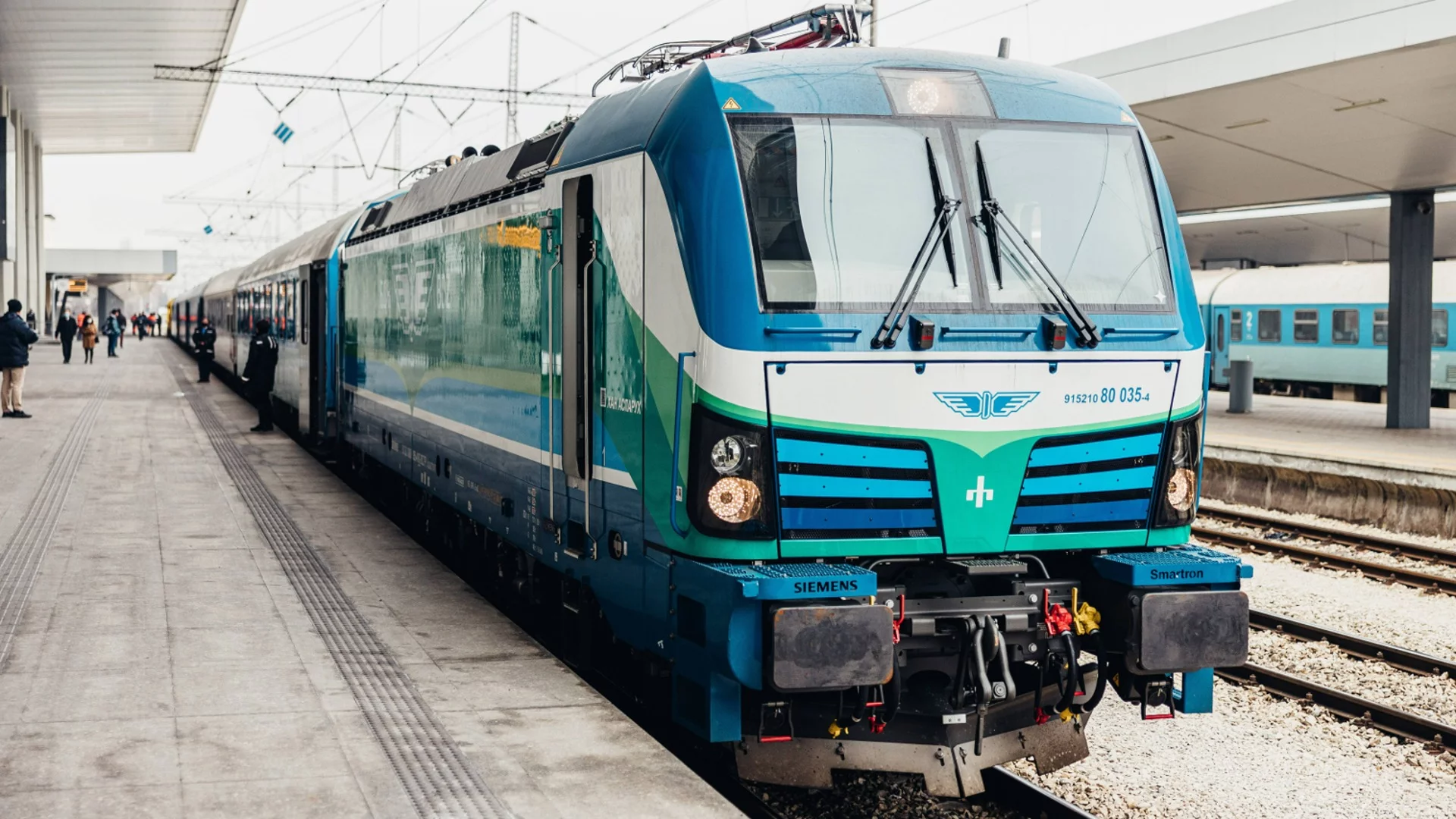 Пускат билети за допълнителния нощен влак между София и Бургас