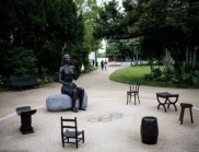 33 дни преди Париж 2024: Откриха скулптура, символично приканваща към диалог