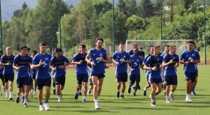 Юноша в Левски води вече пета подготовка с първия отбор, но има само 1 записан мач